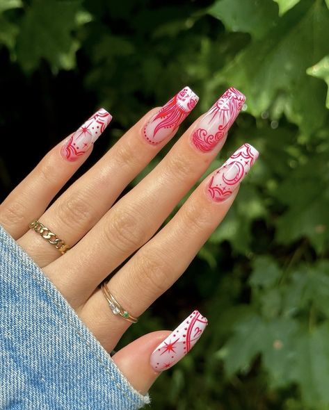 Candy Crush Nails, Graduation Nails Ideas, Acrylic Nail Art Ideas, Easy Diy Nail Art, Alice In Wonderland Nails, Wonderland Nails, Nail Art Products, Graduation Nails, Elegant Nail Art