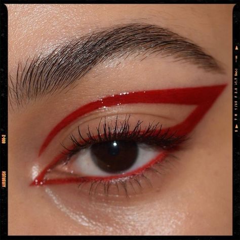 Red Eyeliner Makeup, Red Eyeliner, Red Eye Makeup, Eyeliner Color, Graphic Makeup, Swag Makeup, Red Makeup, Dope Makeup, Eye Makeup Designs