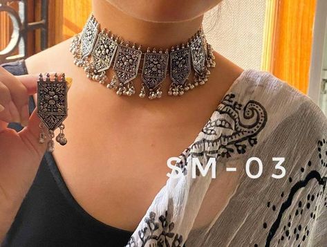 Choker Necklace Designs Oxidised, Silver Jwellary, Oxidised Choker, Black Metal Necklace, Saree Outfit, Churidar Neck, Beautiful Personality, Traditional Boho, India Shopping