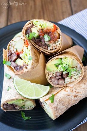 30 minute vegan breakfast burritos from Minimalist Baker's Everyday Cooking No Egg Breakfast, Breakfast Ideas Vegan, Best Vegan Breakfast, Vegan Breakfast Burrito, Meal Prep On Fleek, Best Meal Prep, Vegan Recipes Videos, Vegetarian Breakfast Recipes, Vegan Breakfasts