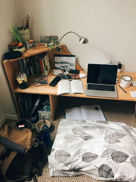 No Desk Study Space, Tiny Laptop Desk, Low Study Table, Wooden Floor Desk, Floor Pc Setup, Study On The Floor, Japanese Floor Desk, Japanese Desk Aesthetic, Floor Desk Aesthetic