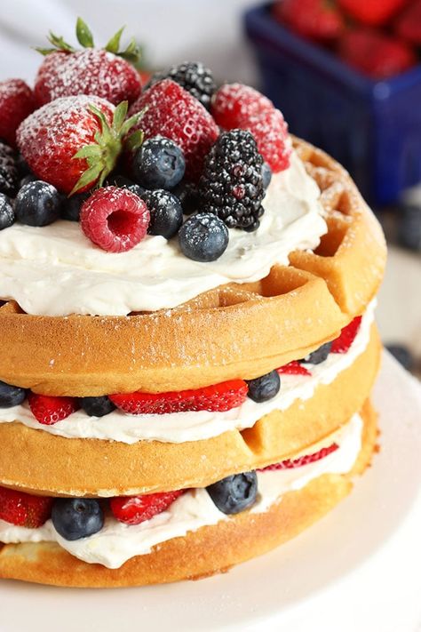 Incredibly easy to make, this Berry Vanilla Bean Belgian Waffle Cake using a simple waffle mix so your cake is ready in less than 30 minutes! | TheSuburbanSoapbox.com Dessert Waffles, Fine Dining Desserts, Waffle Maker Recipes, Cake Video, Waffle Cake, Homemade Birthday Cakes, Waffle Mix, Spring Shower, Belgian Waffles