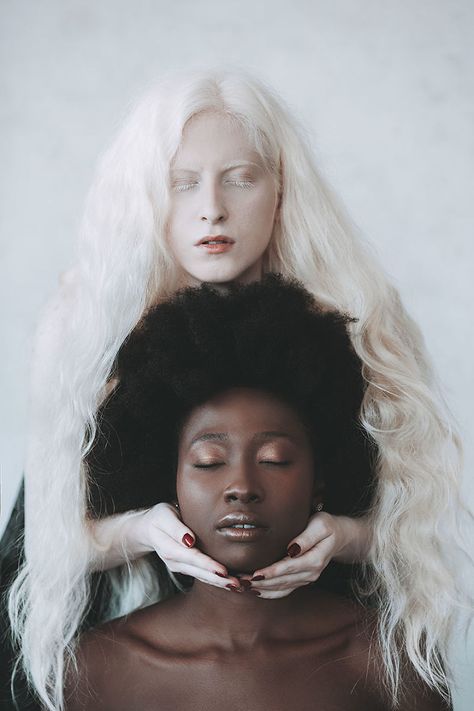 Photographer Created A Concept Called Sun And Moon With Albino And Black Woman Surreal World, Moon Photo, Drawing People Faces, Fine Art Portraits, Pose Reference Photo, In My Head, Sun And Moon, Photoshop Lightroom, Sun Moon