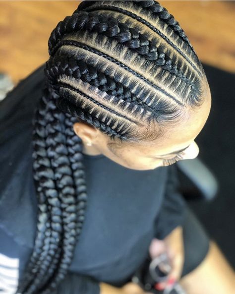 Big And Small Straight Back Cornrows, Big Conrows Lines, Etisalat All Back Hairstyle, Latest Conrows Lines For Black Women, Feed In Cornrow Hairstyles, Backline Hairstyle Braids, Pushback Cornrows, 6 Big Braids, Crownrows Braids