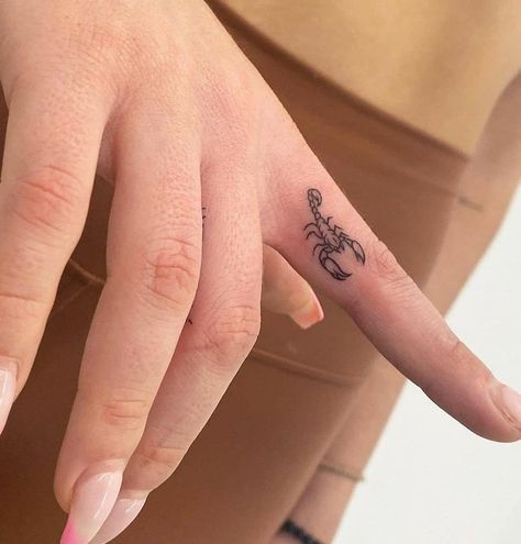 Scorpion Tattoos, Tiny Finger Tattoos, Small Finger Tattoos, Scorpio Tattoo, Finger Tattoo Designs, Scorpion Tattoo, Symbol Tattoos, Classy Tattoos, Discreet Tattoos