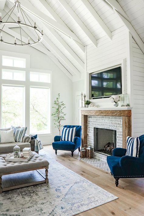 New Build Modern Farmhouse Home Tour with Jessica of The Old Barn — Farmhouse Living Vaulted Ceiling Living Room, White Beams, Modern Farmhouse Living, Modern Farmhouse Home, Farmhouse Fireplace, Modern Farmhouse Living Room, Farmhouse Interior, Up House, Home Fireplace