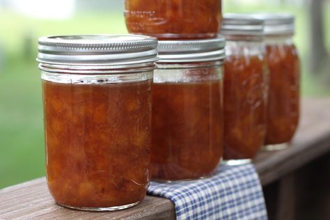 Peach Conserve with Almonds Spiced Peach Jam, Spiced Peaches, Peach Syrup, Peach Jam, Cherry Candy, Sugar Syrup, Jelly Recipes, Mouthwatering Recipes, Dried Cherries