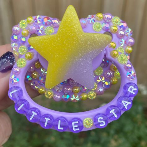 Star Pacifier, Deco Paci, Kid Core Outfits, Lil Space, Pet Regression, Space Things, Soft Kidcore Aesthetic, Disney Themed Outfits, Pet Spaces