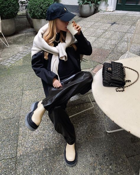 Pernille Teisbaek Instagram, Curated Wardrobe, Pernille Teisbaek, Everyday Outfits, Instagram A, Outfit Inspirations, Gucci, Wardrobe, On Instagram