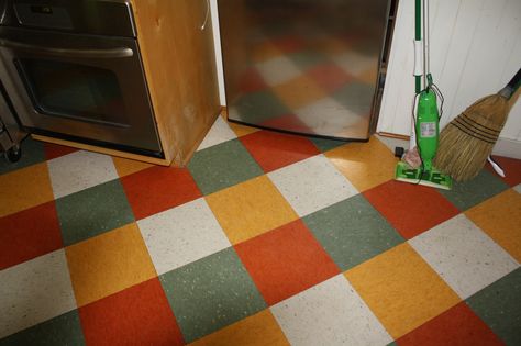 Funky Kitchen Floor Tiles, 1970s Flooring, Fifties Kitchen, Linoleum Kitchen Floors, Basement Refresh, Lino Tiles, Winnebago Brave, Lino Flooring, Marmoleum Floors