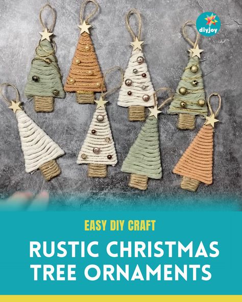 Looking for rustic Christmas decorations? Make them instead using items from your stash with this easy DIY tutorial! Rustic Ornaments Diy, Diy Rustic Christmas Tree, Rustic Christmas Tree Ornaments, Diy Rustic Christmas, Rustic Christmas Crafts, Rustic Christmas Decorations, Homemade Christmas Tree, Diy Joy, Crochet Christmas Ornaments Free