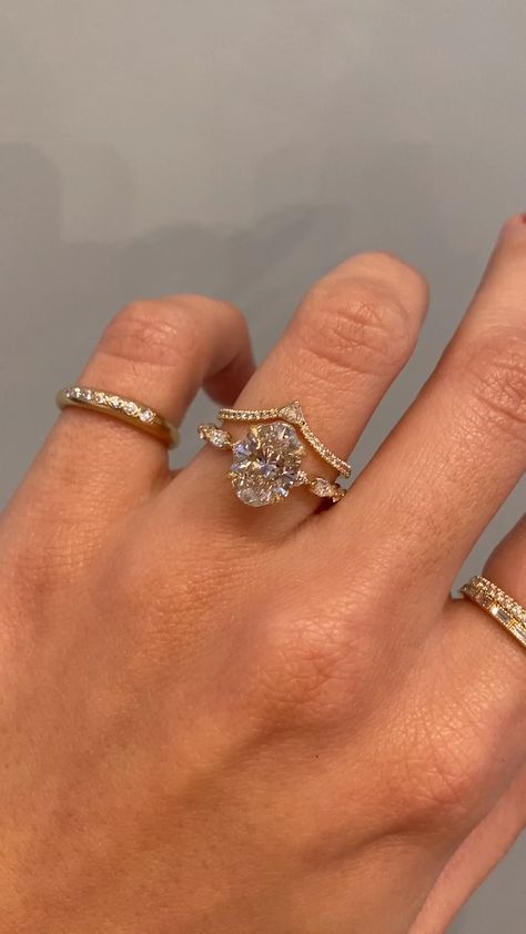 Gold Boho Engagement Ring, Dream Engagement Rings Gold, Oval Engagement Ring With Wedding Band, Fairytale Wedding Ring, Oval Diamond Wedding Rings, Gold Oval Engagement Ring, Gold Vintage Engagement Ring, Boho Engagement Ring, Pretty Engagement Rings