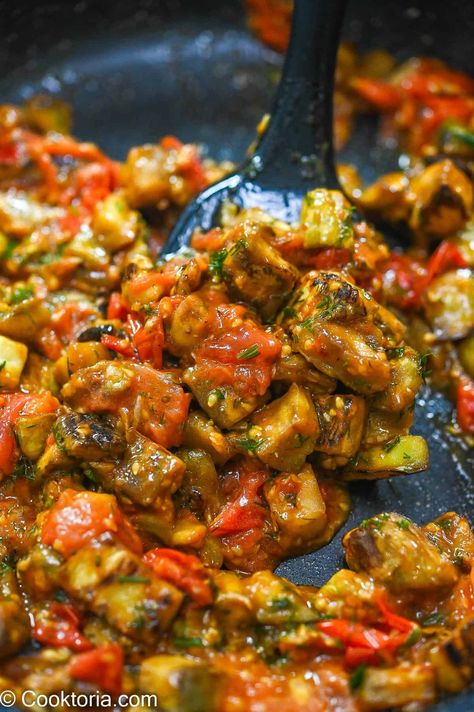 Eggplant with Tomatoes Eggplant With Tomatoes, Eggplant Side Dishes, Eggplant Recipes Healthy, Sauteed Eggplant, Aubergine Recipe, Eggplant Recipes Easy, Stuffed Chicken Breast Spinach, Eggplant Dishes, Vegetable Side Dishes Recipes