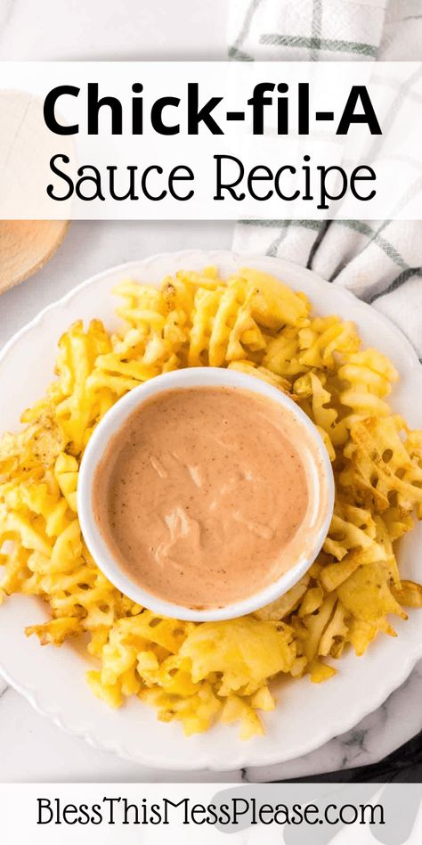 This homemade Chick-fil-A Sauce is perfect with fries, sandwiches, and more! It's amazingly similar to the fast food original. Easy Dinner Desserts, Fried Chicken Nuggets, Quick Chicken Dinner, Chick Fil A Sauce, Condiment Recipes, Clean Eating Meal Plan, Air Fried Chicken, Chick Fil A, Potato Dishes