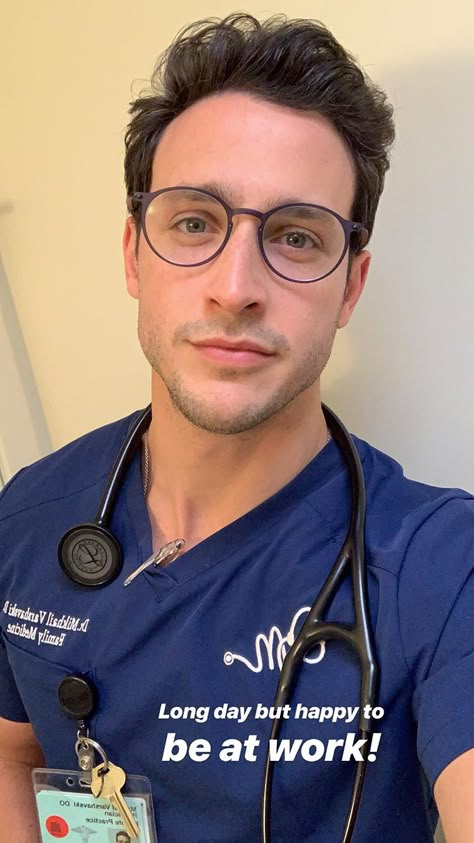 Dr Mike Varshavski, Mike Varshavski, Gas Work, Medical School Quotes, Dr Mike, Doctor Outfit, Male Doctor, Medical Photos, Army Pics