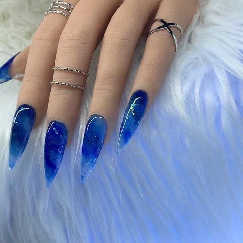 Blue Stiletto Nails, Rock Nails, Blue Acrylic Nails, Goth Nails, Stiletto Nails Designs, Blue Nail, Cat Eye Nails, Glass Nails, Fire Nails