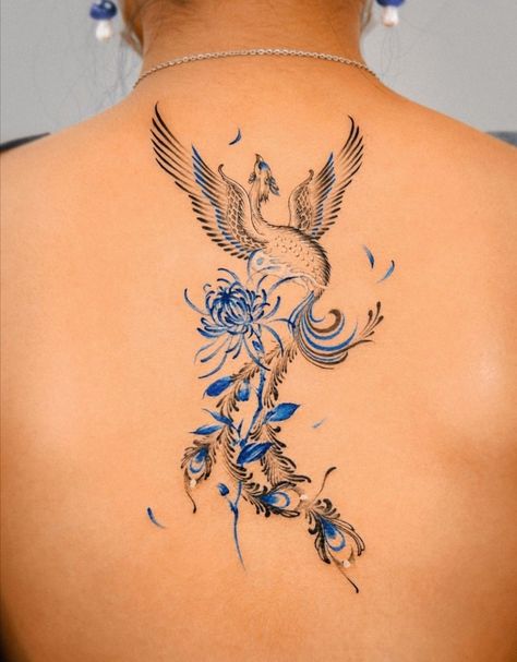 Tato Phoenix, Phoenix Tattoo Feminine, Small Phoenix Tattoos, Flower Spine Tattoos, Tato Minimal, Flame Tattoos, Petite Tattoos, Spine Tattoos For Women, Cute Tattoos For Women