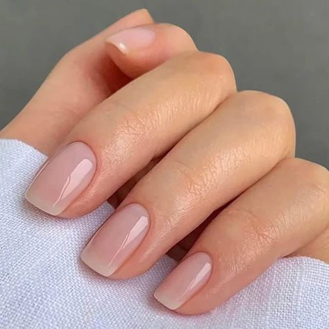 La manucure japonaise pour des ongles naturels et beaux ! Natural Nails Manicure, Gel French Manicure, French Pedicure, Milky Nails, Casual Nails, Neutral Nails, Bridal Nails, Festival Looks, Classy Nails