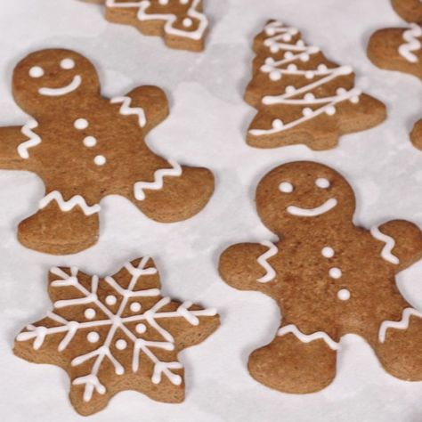 EGGLESS GINGERBREAD COOKIES | How Tasty Cookies Without Eggs, Gingerbread Cookies Recipe, Gingerbread Man Recipe, Smells Like Christmas, Traditional Christmas Cake, Eggless Cookie Recipes, Ginger Cookie Recipes, Eggless Cookies, Small Bakery