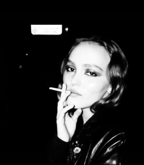 Lily Rose Depp Icon, Dark Icon, Lily Rose Depp, Aesthetic Dark, Lily Rose, Star Girl, Friends Photography, Lily, Photography