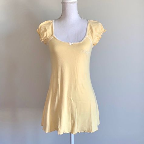 Yellow Pjs, 90s Drew Barrymore, Yellow Coquette, Yellow Babydoll Dress, Babydoll Slip Dress, Dress Coquette, Drew Barrymore, Yellow Lace, Pastel Yellow