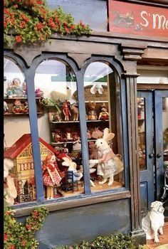 Toy Store Aesthetic, Toy Shop Display, Christmas Toy Shop, Old Fashioned Toys, Vintage Christmas Toys, Victorian Toys, Dolls House Shop, Christmas Window Display, Dollhouse Projects