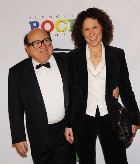 Danny DeVito and Rhea Perlman met in 1971, when she went to see a friend in the single performance of the play The Shrinking Bride, which also featured DeVito. They moved in together two weeks after meeting. The couple married on January 28, 1982. Rhea Perlman, Marriage Photos, Danny Devito, Moving In Together, All Photos, In Hollywood, True Love, Hollywood, Celebrities