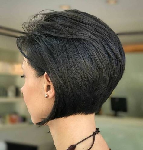 Inverted Bob For Brunettes Inverted Bob, Black Hair, A Woman, Hairstyles, Hair, Black