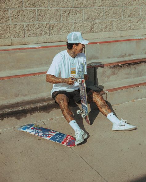 Nyjah Huston Style, Men Streetwear Photoshoot, Skater Photography, Skate Shoot, Skater Photoshoot, Crew Socks Outfit, Skate Outfit, Skate Photography, Nyjah Huston