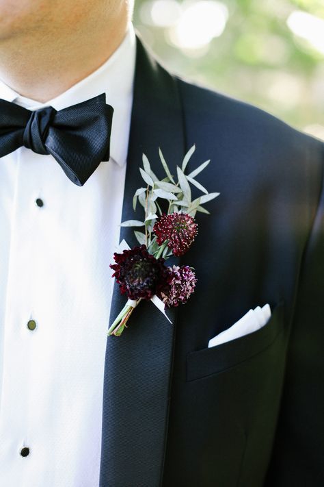 Burgundy Boutonniere | photography by http://jacquelynnphoto.com/ Deep Purple Wedding, Black Tie Optional Wedding, Ranunculus Boutonniere, Salt Lake City Wedding, Plum Wedding, Boutonniere Wedding, Theme Color, Burgundy And Gold, Burgundy Wedding