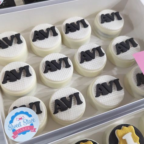 First birthdays are a celebration of the little ones, but also a celebration of the first year of parenting. This order was customized to include something sweet for Dad who had allergies. Yes, the parents deserve to have something to celebrate them as well 🤗. Going all out for this1st birthday in dapper style with these Mr. Onederful custom Oreos. This is such a classic theme and I love how small touches can make these milestones extra special 🖤🤍💛. Contact us to order your custom sweets fo... Custom Oreos, Designer Cake, Mr Onederful, Baker Cake, Dapper Style, Classic Theme, Something Sweet, Milestones, Cake Designs