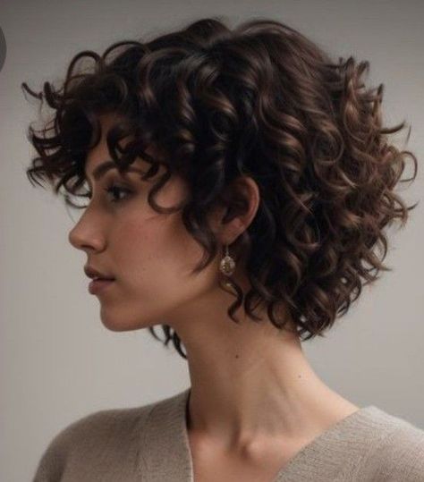 Short Very Curly Haircuts, Short Hair Curls Hairstyles, Short Curly Hair 2c, Curly Pixie Cuts Naturally, Layered Curly Bob, Edgy Short Haircuts, Natural Curly Hair Cuts, Grey Curly Hair, Medium Length Curly Hair