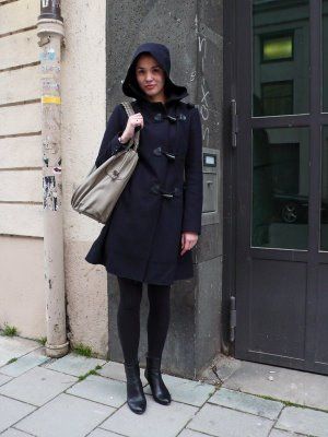 Duffle coat Young Professional Outfits, Duffel Coat, Outfits Modest, Coat Outfit, Duffle Coat, Fashion Autumn, The Hope, Young Fashion, Coat Outfits