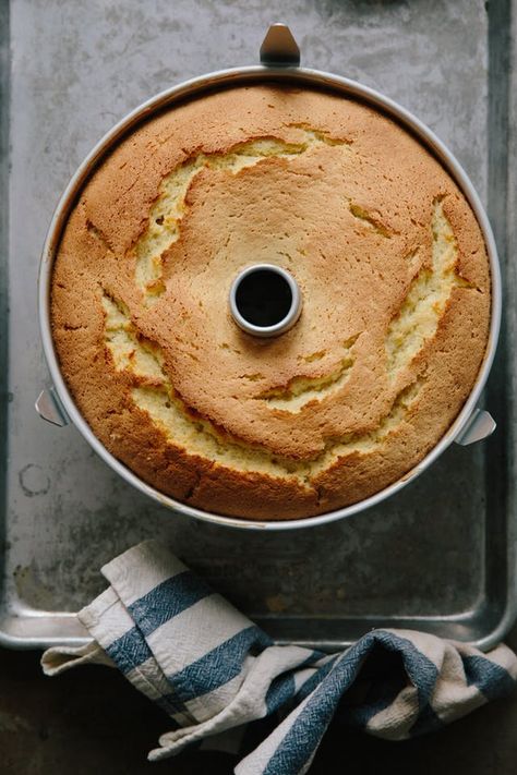 What's the Difference Between Bundt Pans, Sponge Cake Pans, and Chiffon Pans? | Kitchn Tube Pan Cake Recipes, Lemon Chiffon Cake, Tube Pan, Tube Cake Pan, Bundt Pans, Dump Cakes, Tool Tips, Baking 101, Baking Basics