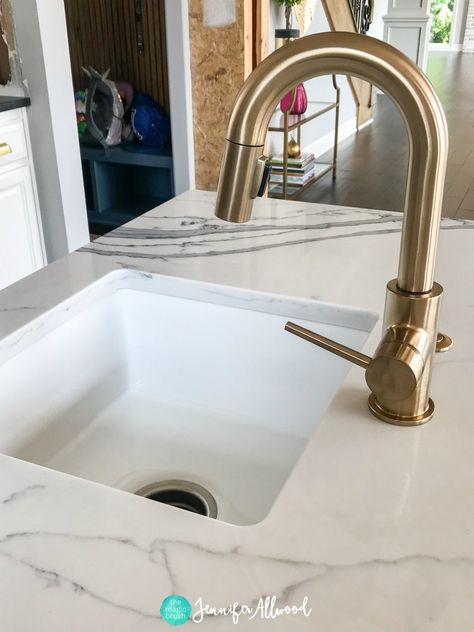 Marble Laminate Countertops, Kitchen Countertop Edges, White Farm Sink, Marble Laminate, Jennifer Allwood, Quartz Backsplash, Corian Countertops, Formica Countertops, Page Photo