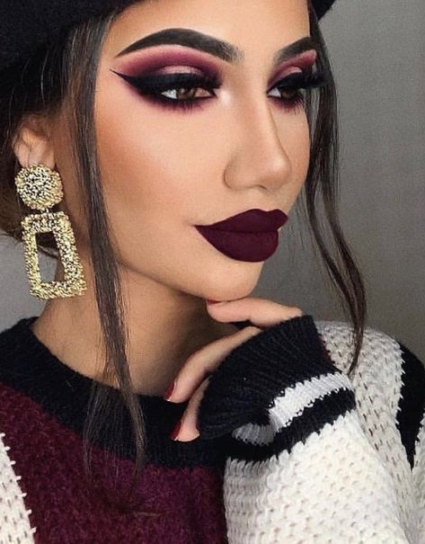 Gothic Wedding Makeup Brides, Maroon Makeup Looks, Moody Wedding Makeup, Wednesday Makeup, Olive Makeup, Maroon Makeup, Burgundy Makeup Look, Plum Makeup, Burgundy Eye Makeup