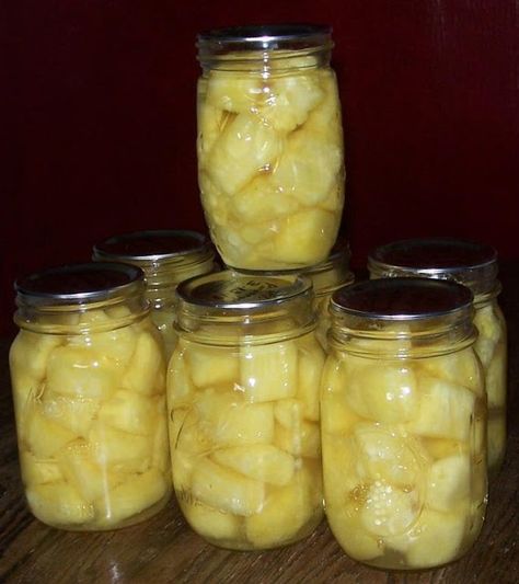 Canning Pineapple, Canning 101, Canning Fruit, Pineapple Chunks, Canning Food Preservation, Canned Food Storage, Canning Tips, Canned Fruit, Home Canning