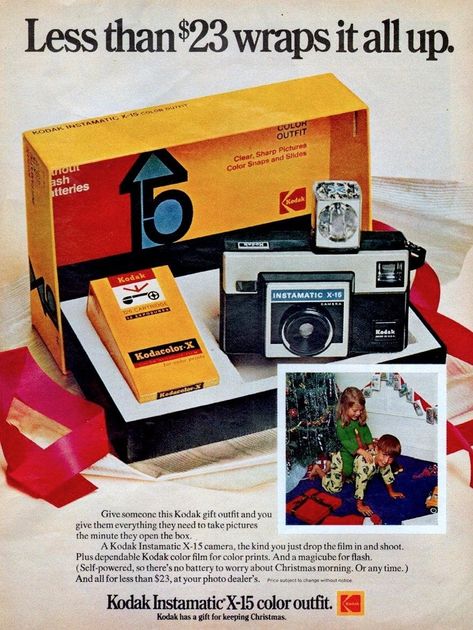 Vintage Instamatic cameras: Flash back to the boxy, iconic cameras that pretty much everyone had in the '60s & '70s Instamatic Camera, Fotocamere Vintage, Old Cameras, Old Advertisements, Retro Advertising, Retro Ads, Old Camera, Color Film, Old Ads