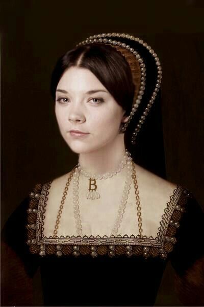 Locket picture that Anne Boleyn gave to Henry. The Tudors Natalie Dormer Anne Boleyn, Mary Boleyn, The Tudors Tv Show, Tudor Fashion, Wives Of Henry Viii, Tudor Dynasty, History Queen, The Tudors, Tudor History