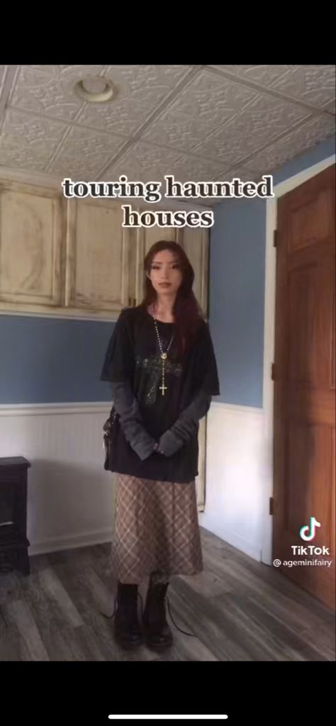 Haunted House Outfit, House Outfit, House Clothes, Haunted House