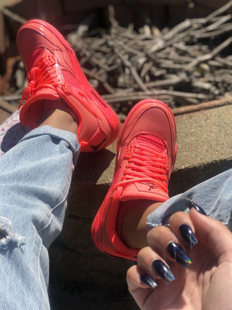 Retro 4s, Retro 4, Air Force Sneakers, Sneakers Outfit, Chrome Nails, Nike Air Force Sneaker, Nike Air Force, Different Styles, Air Force