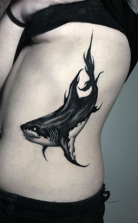 Logan Tattoo, Shark Jaws Tattoo, Shark Tattoo Ideas, Hammerhead Shark Tattoo, Tattoo Me, Shark Tattoo, Scary Tattoos, Shark Tattoos, Gothic Tattoo