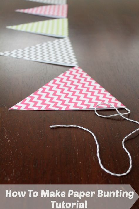 How To Make Paper Bunting - Tutorial - for UNDER $4!  So easy and fun! Diy Kids Decor, Bunting Tutorial, Making Decorations, Bunting Diy, Triangle Banner, Paper Bunting, Diy Banner, Paper Banners, Diy Papier