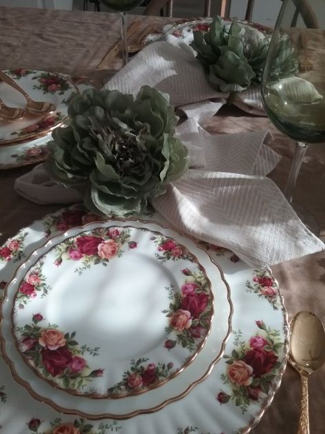 Royal Albert Old Country Roses Table Setting, Old Country Roses Tablescape, Rose Tablescape, Vintage Tablescape, Christmas Tea Party, Thanksgiving Tablescape, Royal Albert Old Country Roses, Old Country Roses, Tablescape Ideas