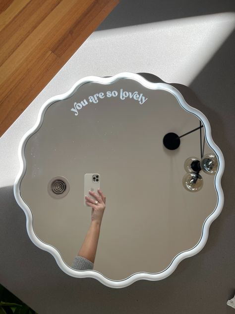 How to make a mirror affirmation etching: DIY quote mirror Mirror With Quote, Affirmation Mirror Diy, Aesthetic Badgirl Wallpaper, Mirror Quotes Aesthetic, Fairycore Bathroom, Mirror Affirmations, Self Criticism, Mirror Etching, Make A Mirror