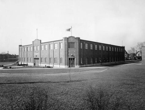 The Anderson High School Gymnasium. (WigWam) Anderson,Indiana. circa 1940 Bloomington Indiana Aesthetic, University Of Indiana Bloomington, Anderson Indiana, Anderson Indiana History, Eerie Indiana, Hawkins Indiana Map, Local History, Ferry Building San Francisco, Indiana