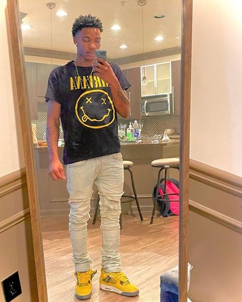 Yellow Jordan 4s Outfit Men, Yellow Shoes Outfit Men, Bred Outfits, Jordan 4s Outfit, Yellow Shoes Outfit, Thunder Outfit, 4s Outfit, Yellow Outfits, Sneakers Outfit Men