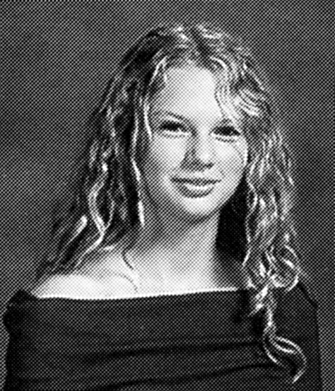 Taylor Swift High School, Taylor Swift Interview, High School Yearbook Photos, High School Pictures, Celebrity Yearbook Photos, Yearbook Pictures, Yearbook Quotes, Taylor Swift New, Yearbook Photos