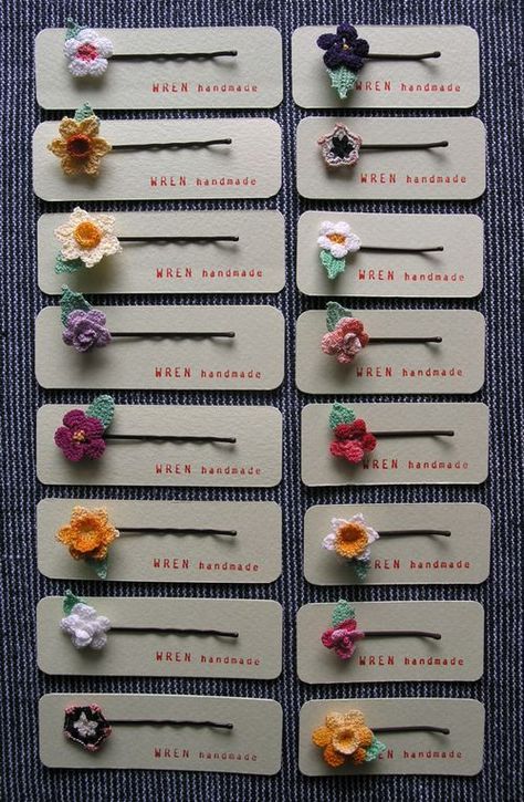 crochet Bobby Pins with Crochet Flowers--Lilith would love these.: Bobby Pins with Crochet Flowers-- 30 Aesthetic, Penanda Buku, Crochet Hair Clips, Crocheted Flower, Crocheted Flowers, Pola Amigurumi, Crochet Hair Accessories, Pola Sulam, Crochet Flower Patterns