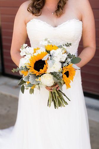 Brilliant Sunflower Wedding Bouquets For Happy Wedding ★ sunflower wedding bouquets with white roses Wedding Bouquets With Sunflowers, Bouquets With Sunflowers, Eucalyptus Wedding Decor, Sunflower Bridal Bouquet, Sunflower Wedding Bouquet, Sunflower Themed Wedding, Bridal Sunflowers, Sunflowers And Daisies, Sunflower Bouquet